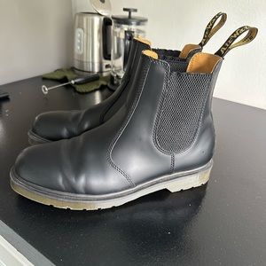 Doc Marten Chelsea boot - men’s 10